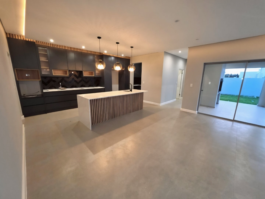 4 Bedroom Property for Sale in Sandown Western Cape